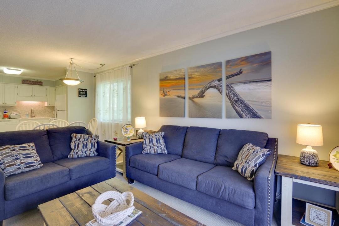 Photo of Livingroom in Folly Field
