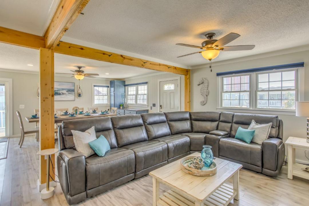 Photo of Livingroom in Cherry Grove Beach