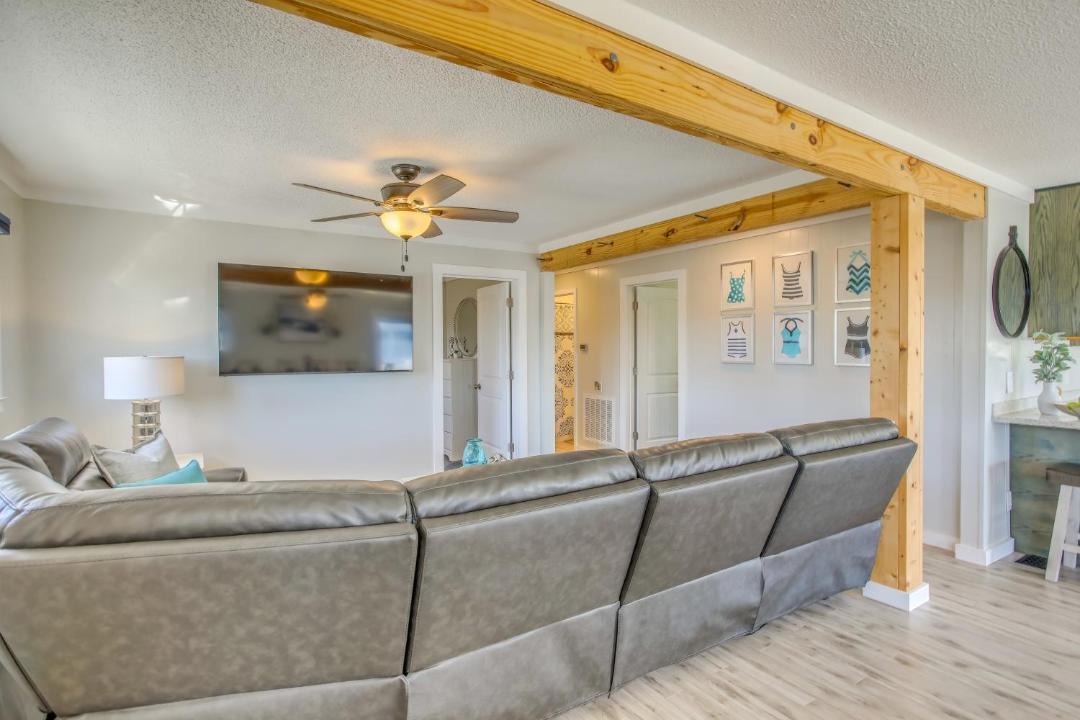 Photo of Livingroom in Cherry Grove Beach