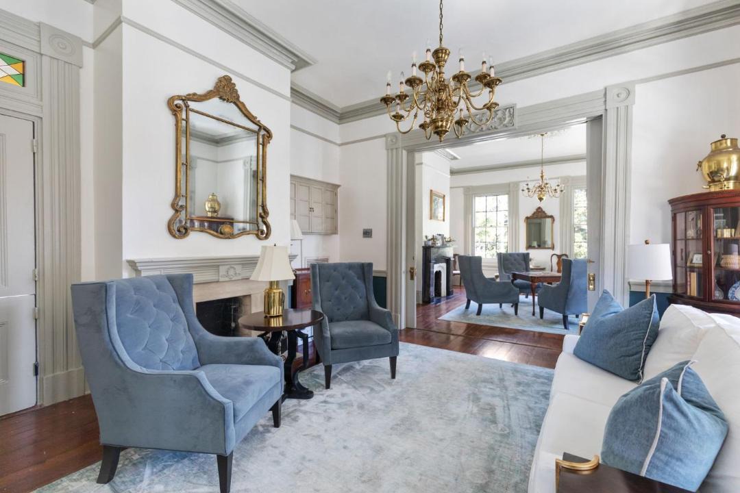 Photo of Livingroom in Cannonborough Elliotborough