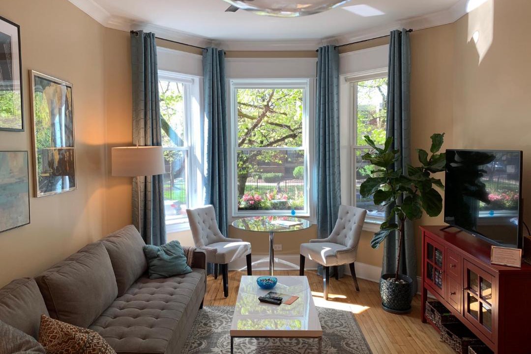 Photo of Livingroom in Near West Side