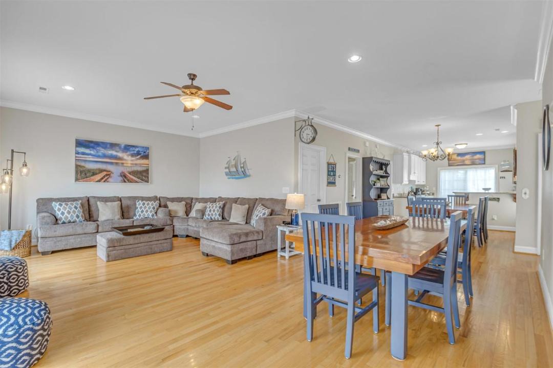 Photo of Livingroom in North Myrtle Beach