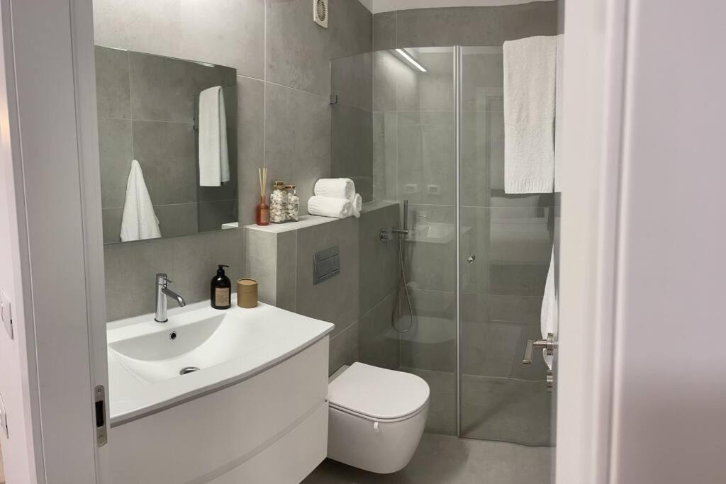 Photo of Bathroom in Herzliya Pituach