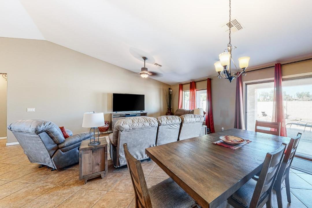 Photo of Livingroom in Surprise Farms