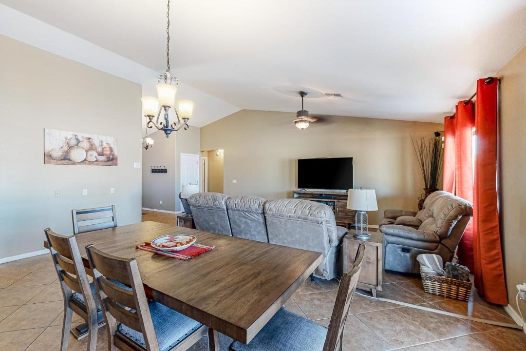 Photo of Livingroom in Surprise Farms