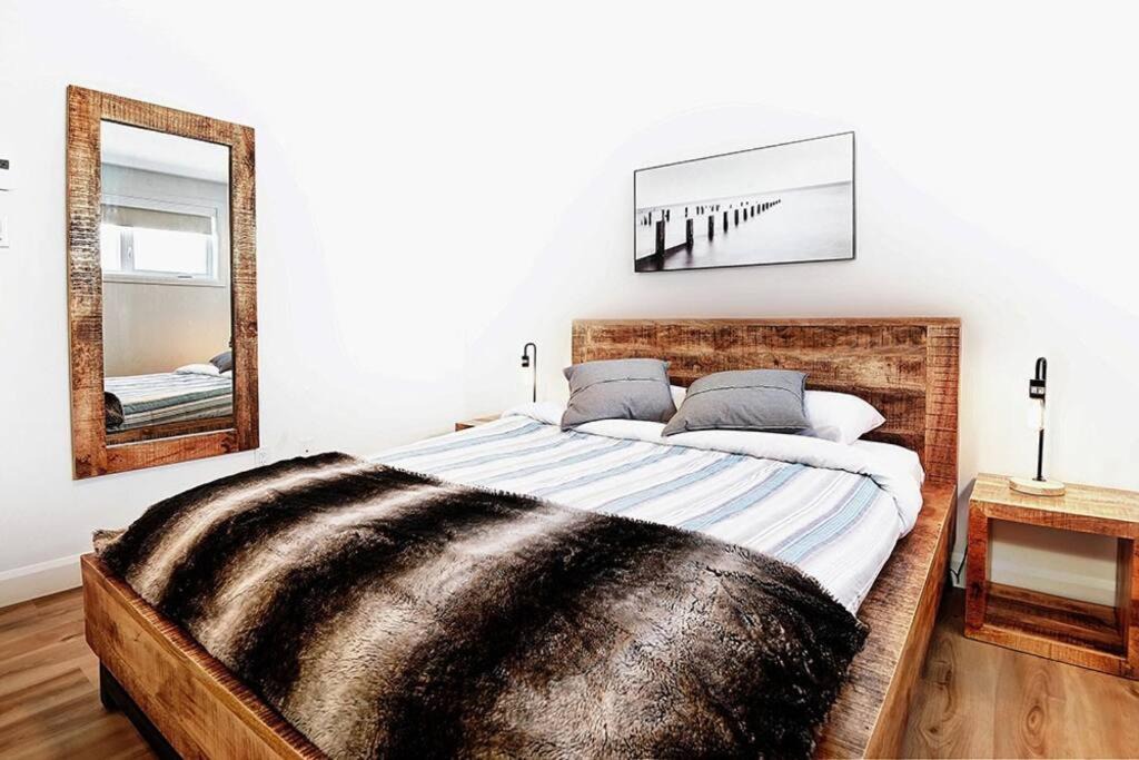 Photo of Bedroom in Stoneham