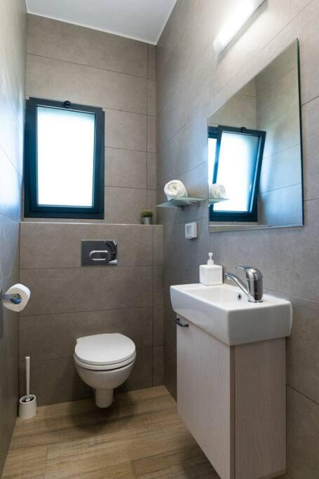 Photo of Bathroom in Bruchim Qela' Alon