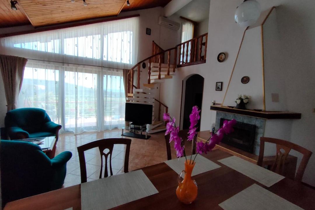 Photo of Livingroom in Osenovo
