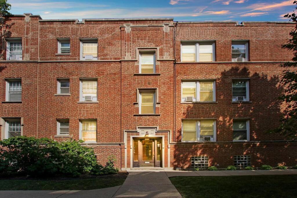 Photo of Buildings in Rogers Park