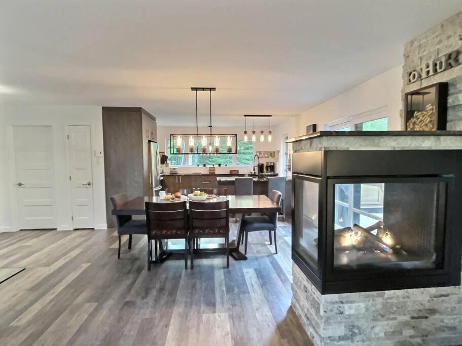 Photo of Livingroom in Petite-Riviere-Saint-Francois