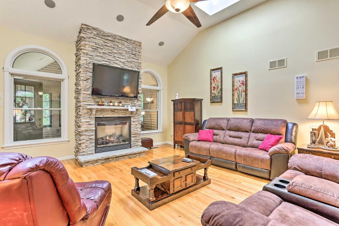 Photo of Livingroom in Lackawaxen
