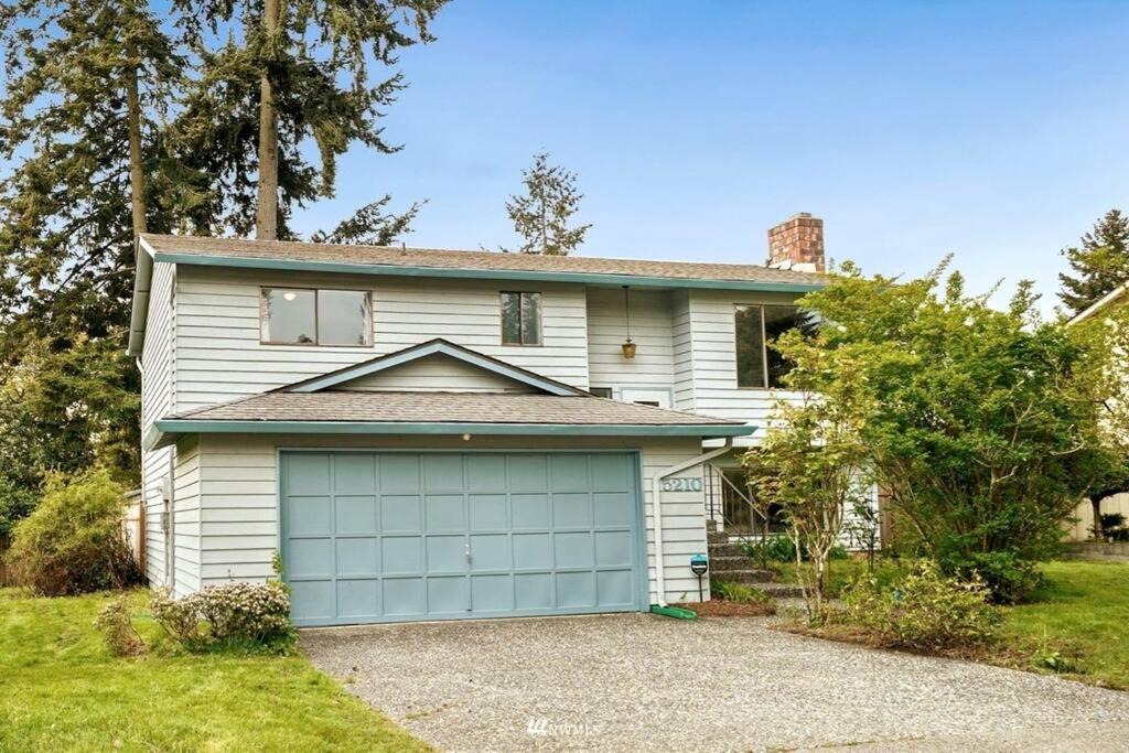 Photo of Buildings in Picnic Point-North Lynnwood