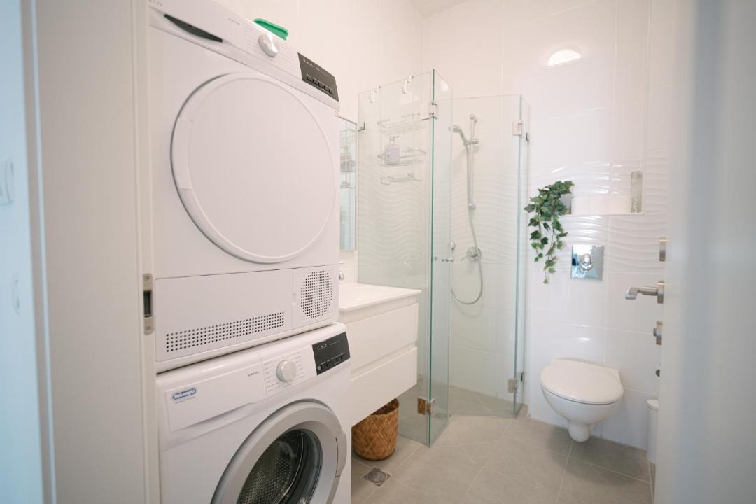 Photo of Bathroom in Kerem HaTeimanim