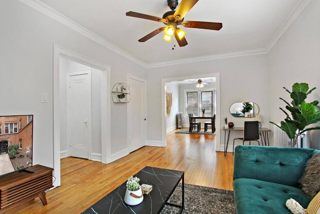Photo of Livingroom in Ravenswood