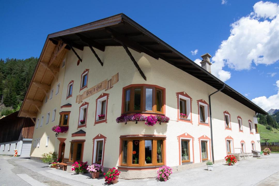 Photo of Buildings in Stafflach