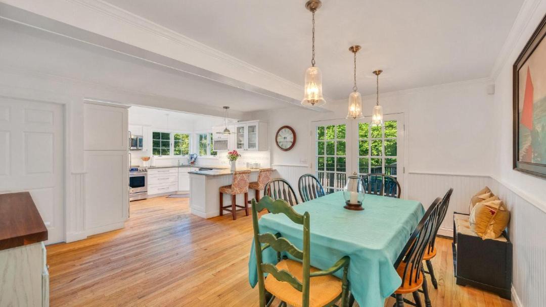 Photo of Livingroom in East Hampton North