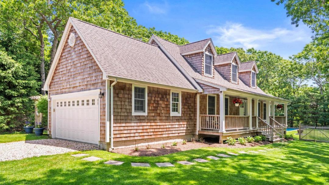 Photo of Buildings in East Hampton North