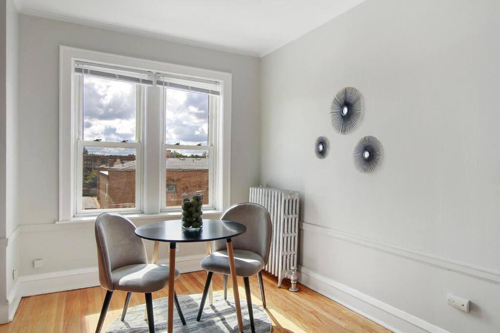 Photo of Livingroom in Irving Park