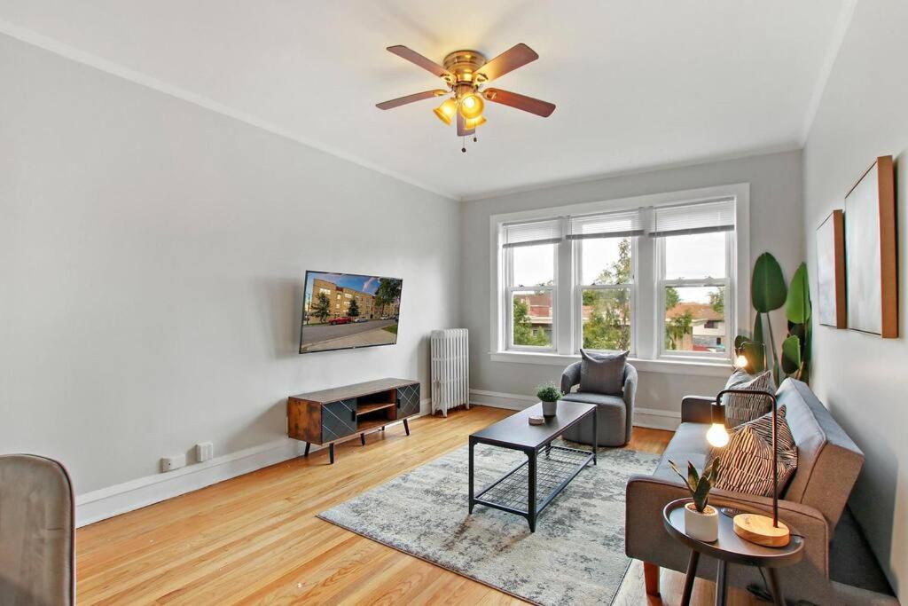 Photo of Livingroom in Irving Park
