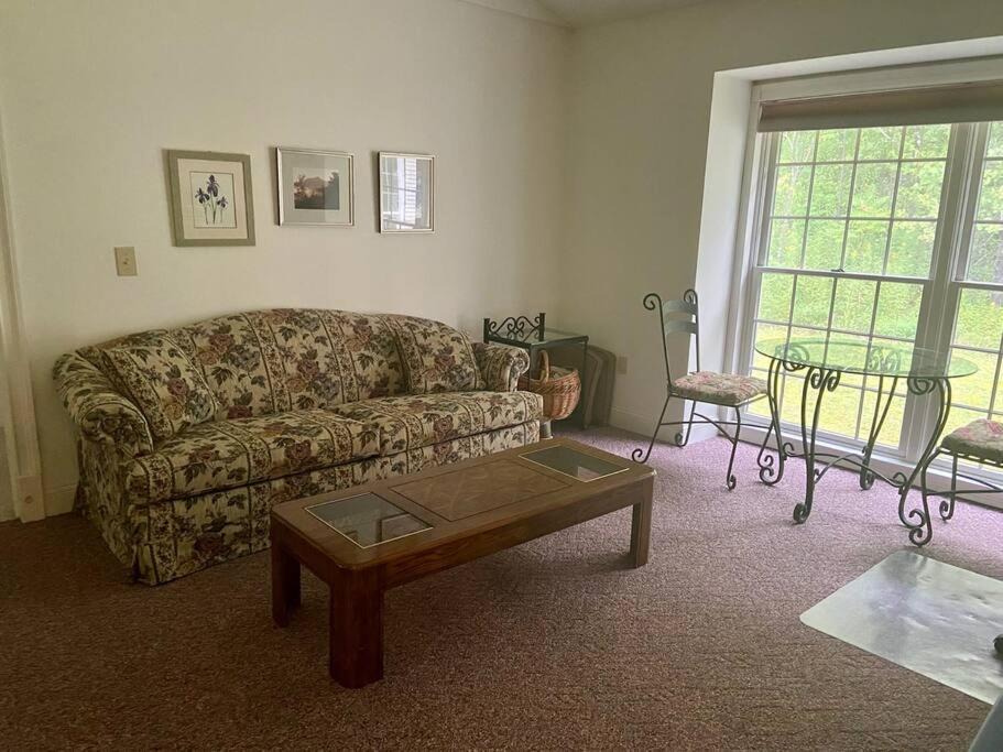 Photo of Livingroom in Shaftsbury