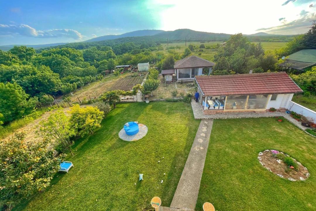 Photo of Others in Varvara