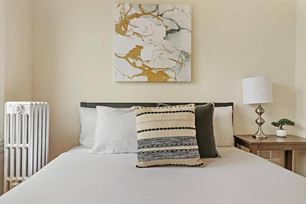 Photo of Bedroom in Old Irving Park