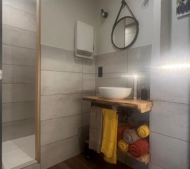 Photo of Bathroom in Saint-Apollinaire-de-Rias