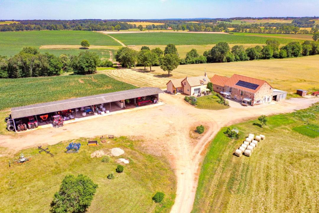 Photo of Others in Epineuil-le-Fleuriel