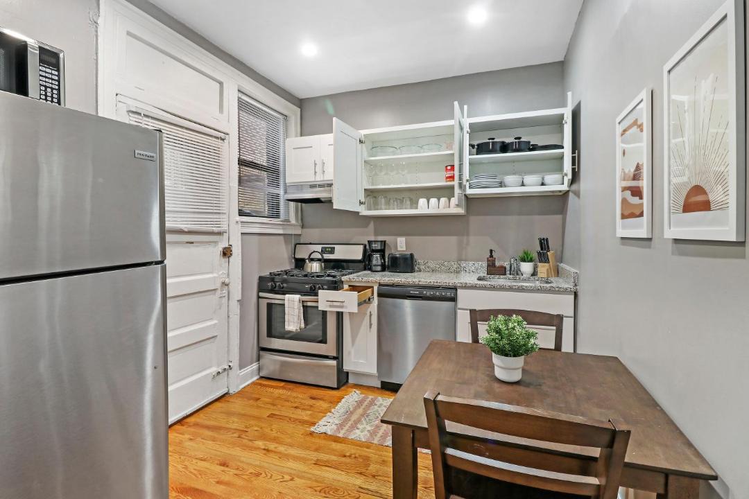 Photo of Kitchen in Lake View East