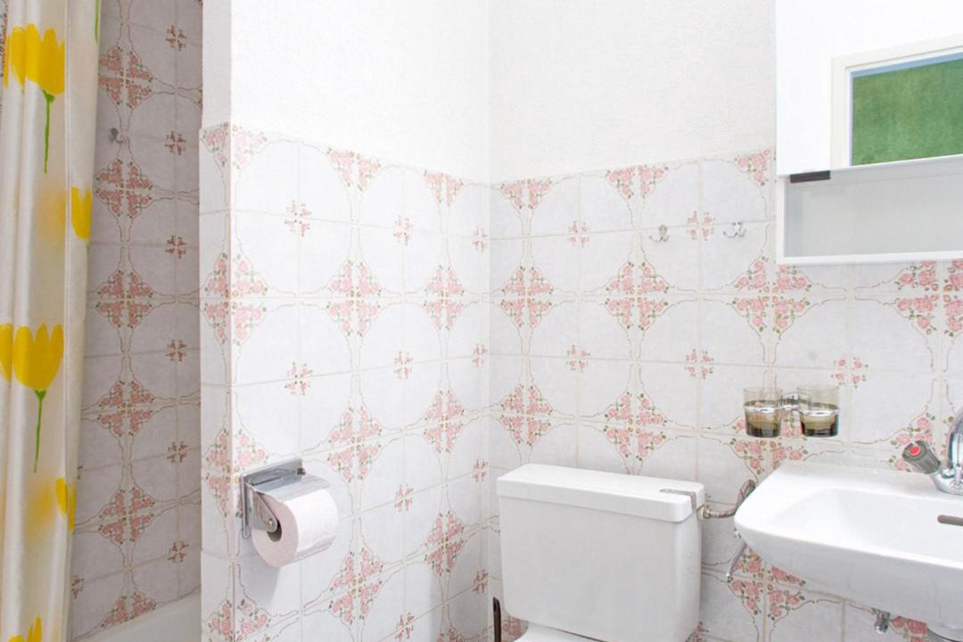 Photo of Bathroom in Vex