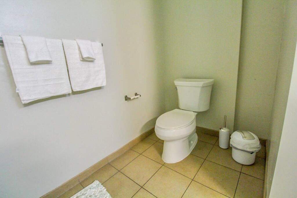 Photo of Bathroom in Downtown Los Angeles