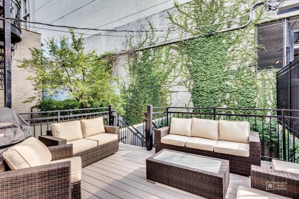 Photo of Patio Balcony in Near North Side