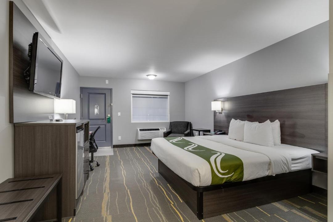 Photo of Bedroom in Kodak