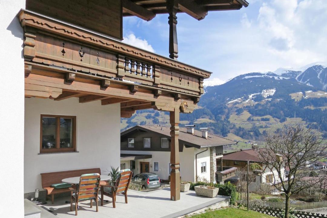 Photo of Buildings in Fuegen