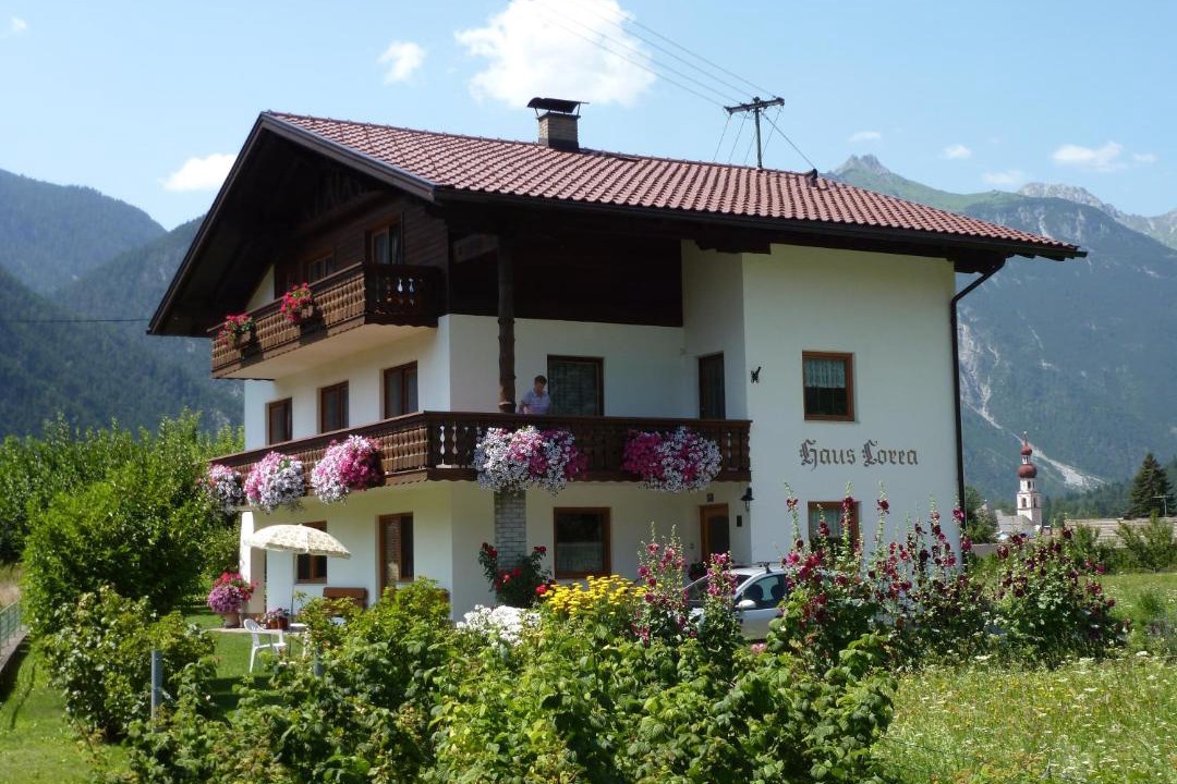 Photo of Buildings in Nassereith