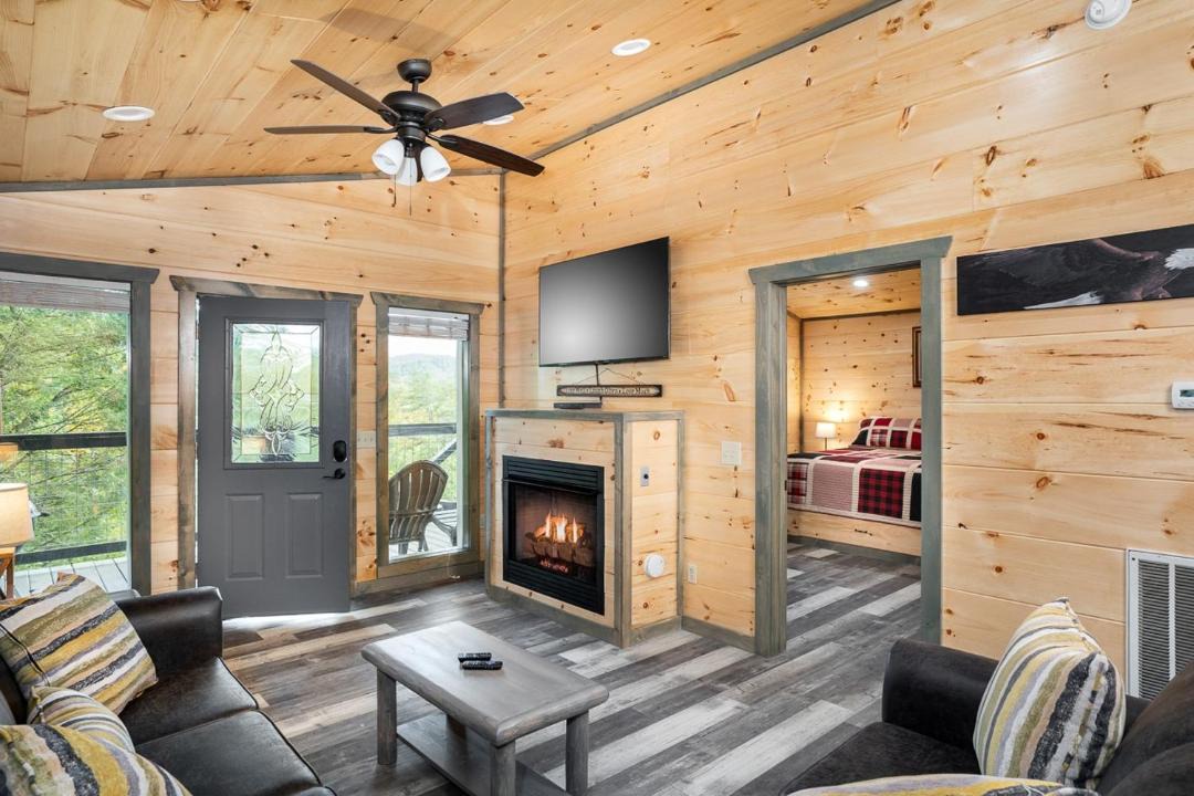 Photo of Livingroom in Cosby