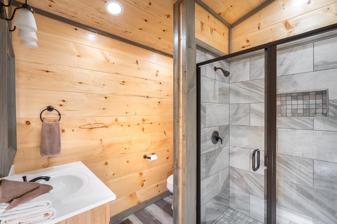 Photo of Bathroom in Cosby