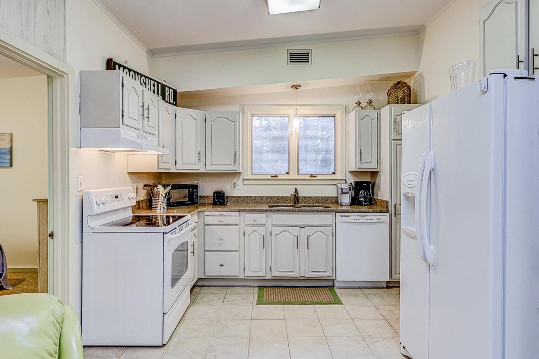 Photo of Kitchen in Folly Field