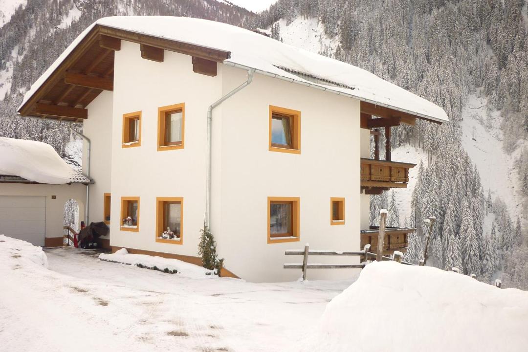 Photo of Buildings in Lanersbach