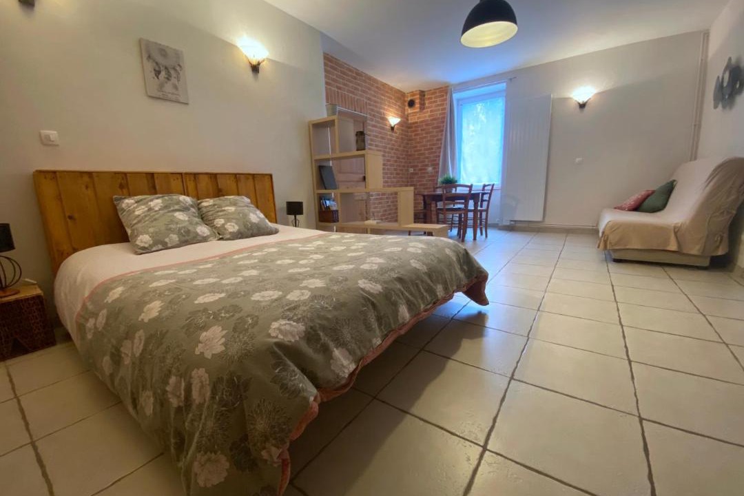 Photo of Bedroom in Chanos-Curson