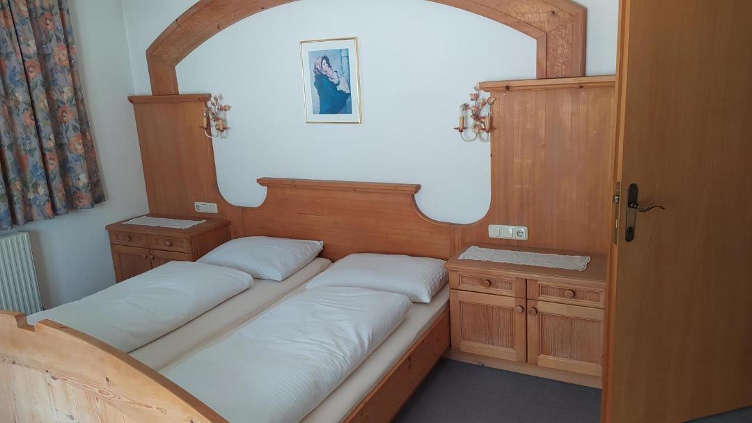 Photo of Bedroom in Tux