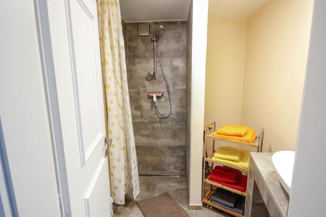Photo of Bathroom in Pians