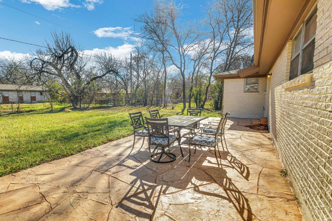 Photo of Patio Balcony in North Richland Hills