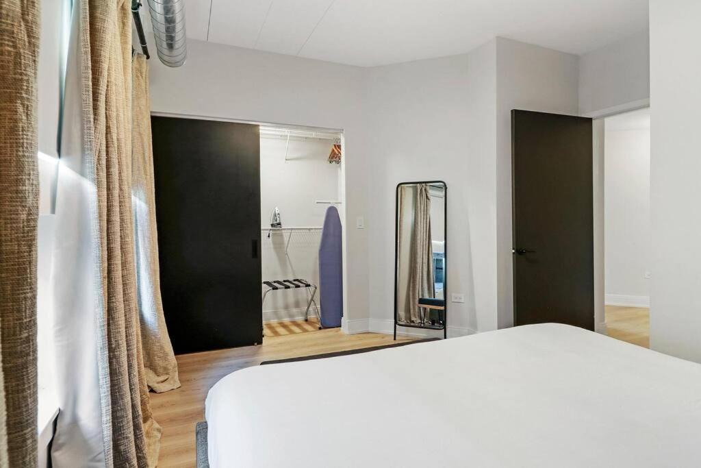 Photo of Bedroom in Lakeview