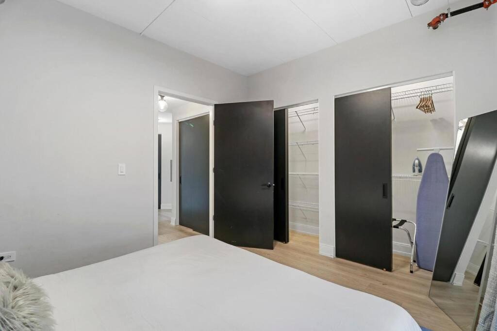 Photo of Bedroom in Lakeview
