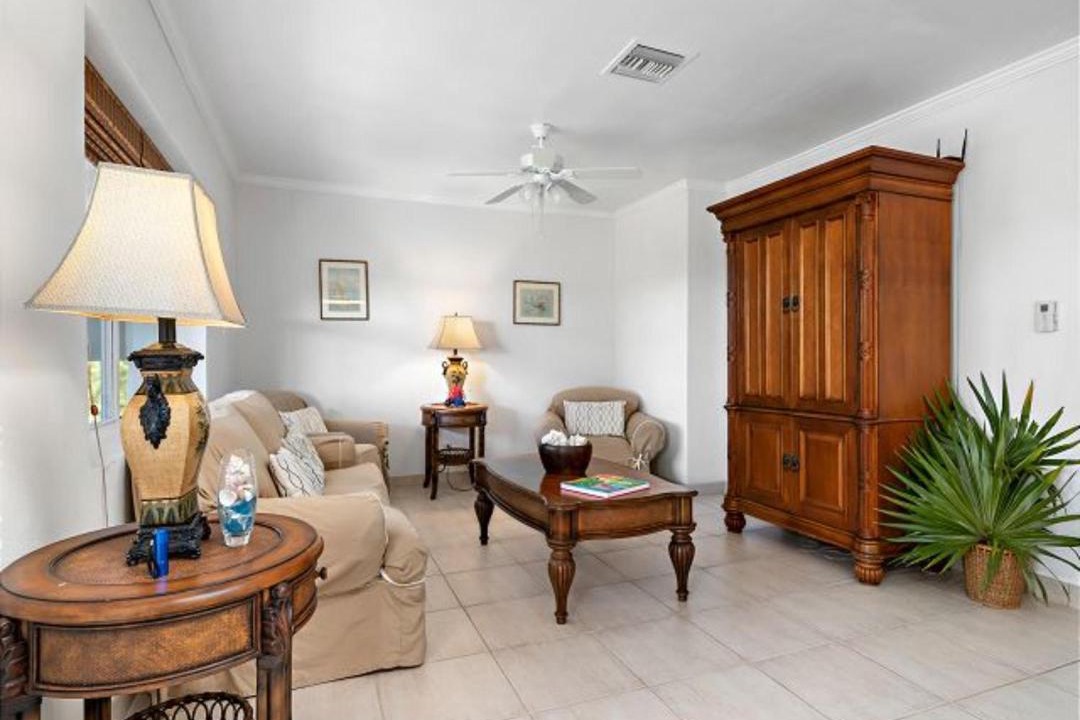 Photo of Livingroom in Governor's Harbour