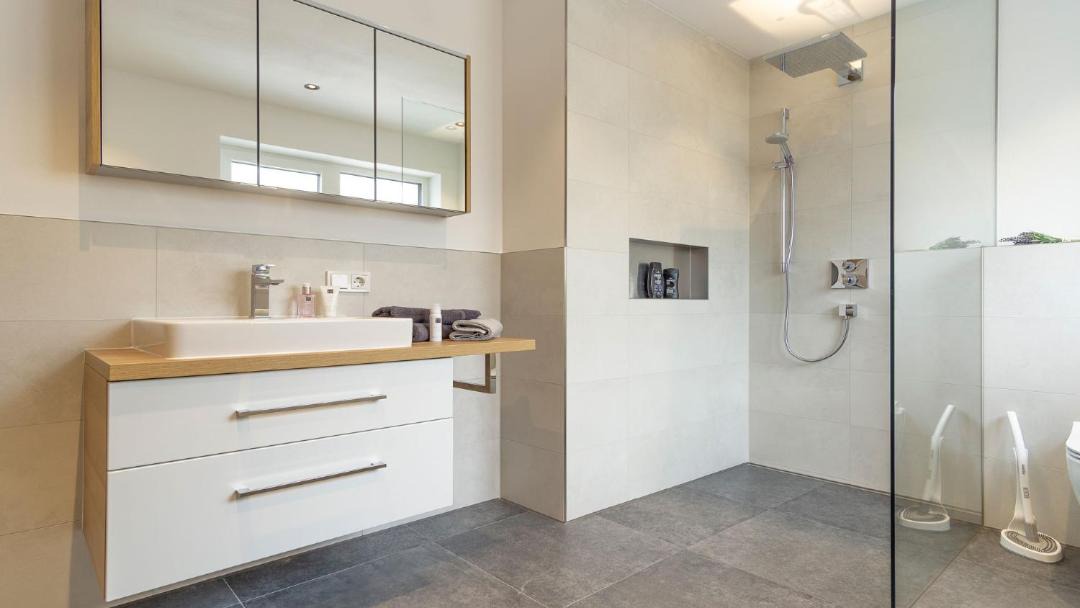 Photo of Bathroom in Trins