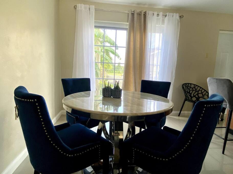 Photo of Livingroom in Boscobel