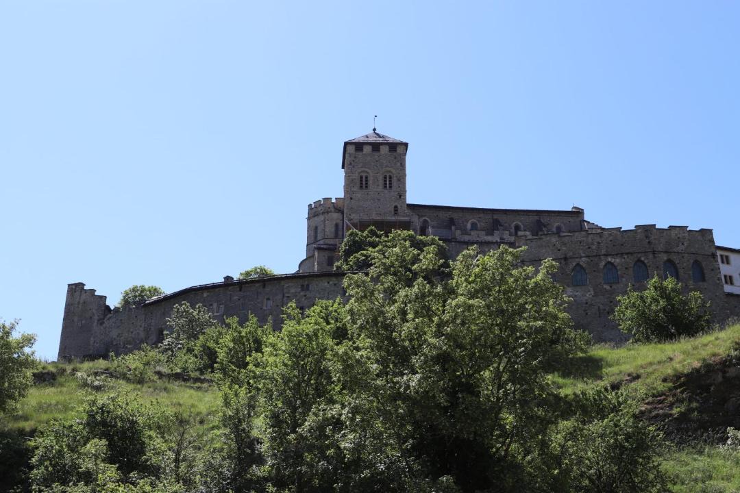 Photo of Others in Sion