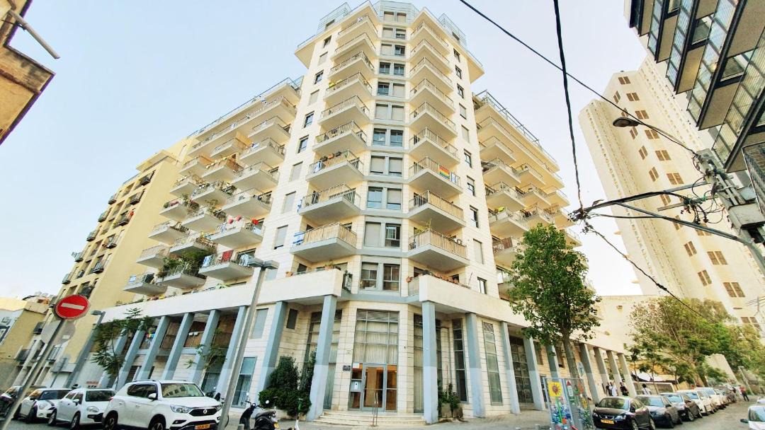 Photo of Buildings in Florentin